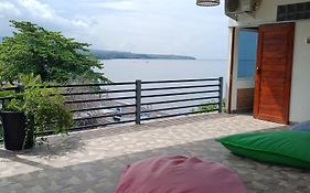 Amed Sari Beach Guesthouse